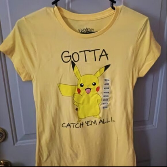 NWT Lot of 4 Pokemon T-shirts Junior Medium - Picture 5 of 5